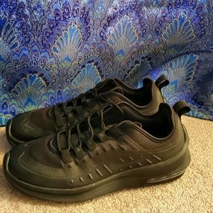 Nike Air Max Axis Black Women's Size 8.5